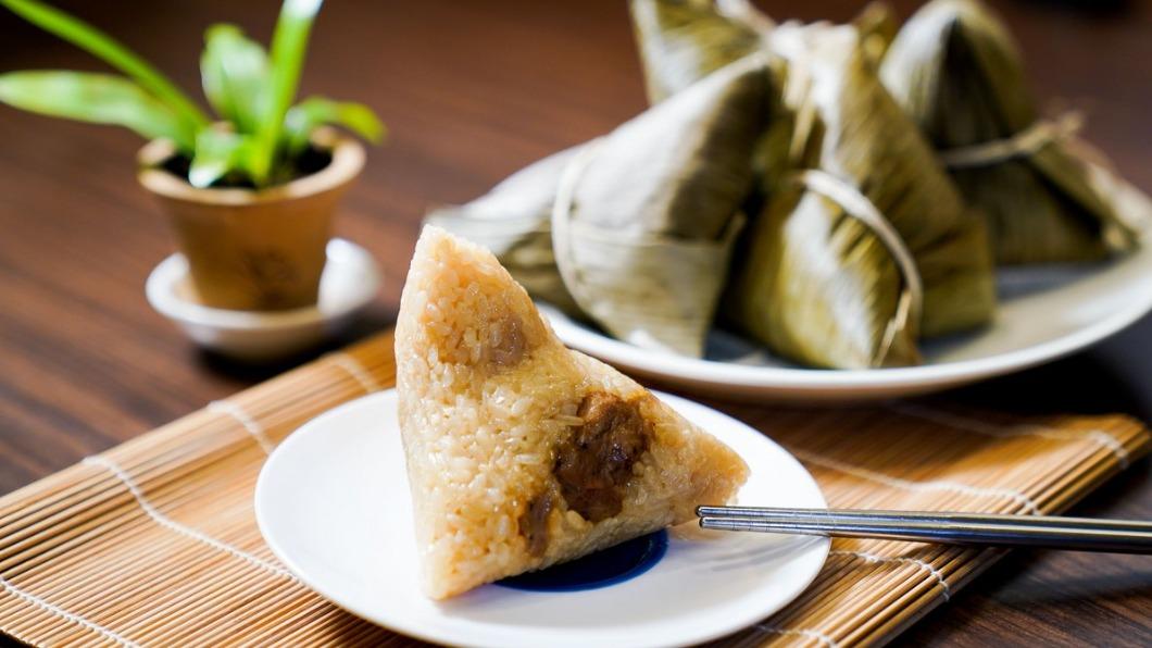 端午節餐餐爽嗑粽!他6天沒排便急就診 醫曝:嚴重恐敗血