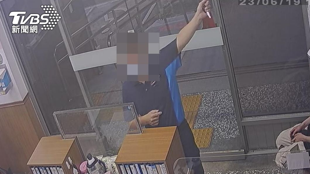 羅男表示自己遺失貨款。（圖／TVBS）