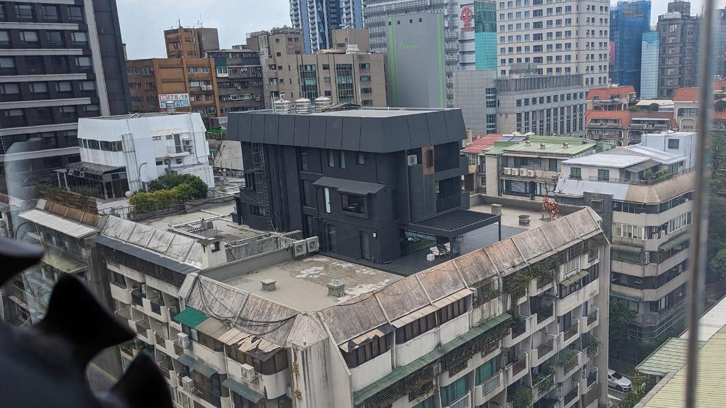 奇景!億元華廈「頂樓再蓋2層透天」 原屋主是大咖歌后