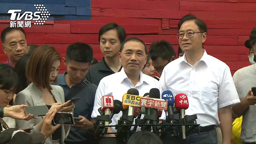 侯友宜稱「淹水消退」 張志豪秀交通局影像嗆:為什麽說謊