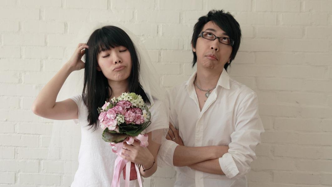 懷孕8週驚傳胎停!金曲女星流產「診間爆哭」尪自責:我害的