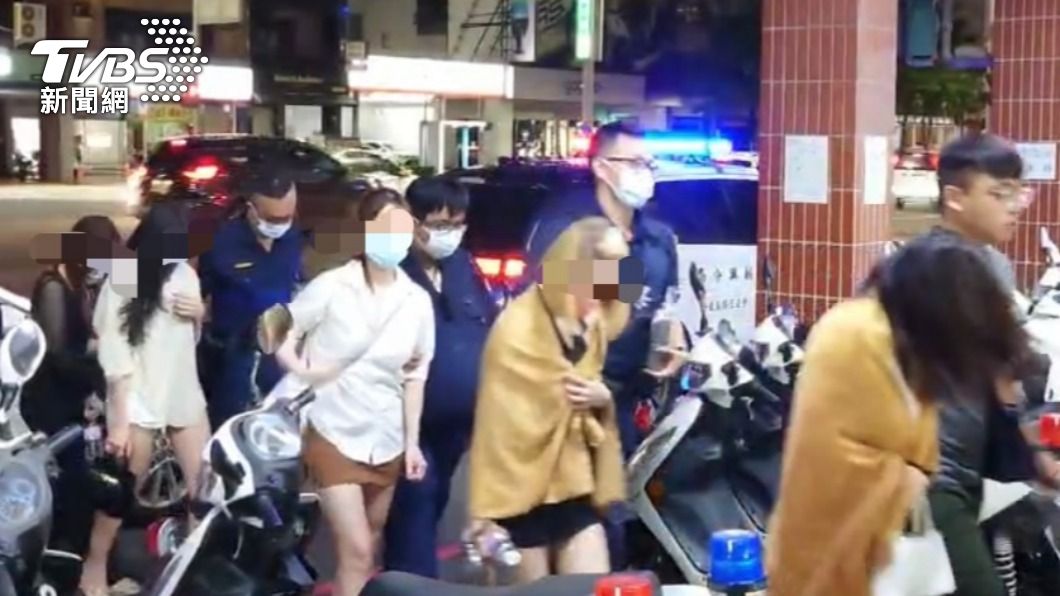 越南女服務生皆為非法滯留。(圖/TVBS)