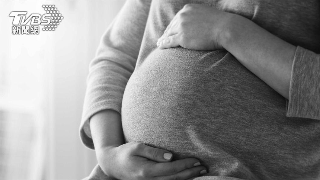 人夫回想起妻子產子時,醫生就曾告訴他 「你有2個非常漂亮,但髮型不同的女兒」。(示意圖/shutterstock達志影像)