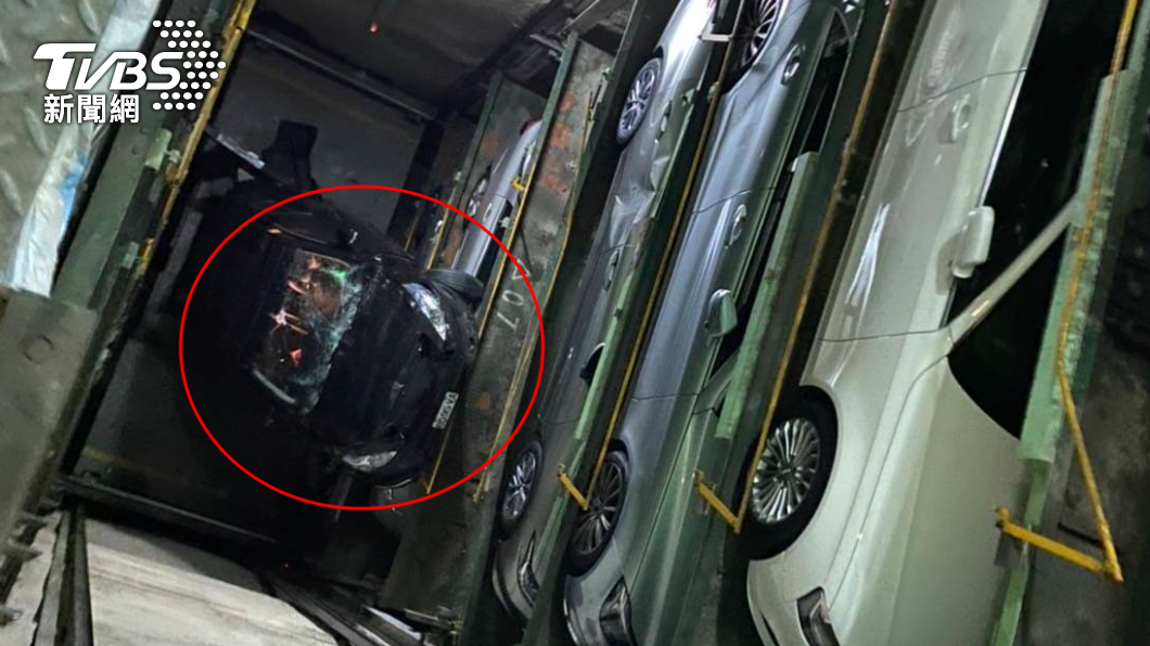 機械停車塔變「大怒神」！駕駛連人帶車重墜B3困2.5小時送醫