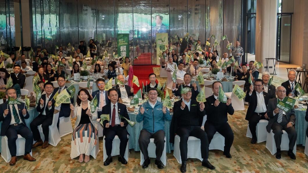 海外「信賴台灣之友會」陸續成立,圖為大馬與寮國後援會成立大會。(圖/TVBS)