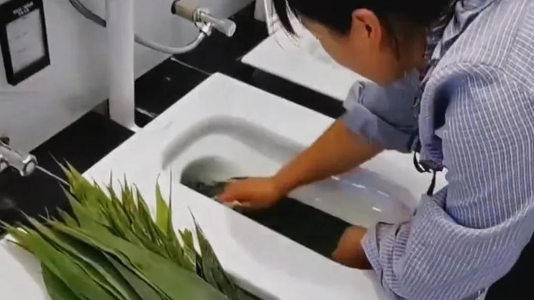 馬桶水洗粽葉!業者挨批噁心 強硬回嗆:比你家臉盆乾淨
