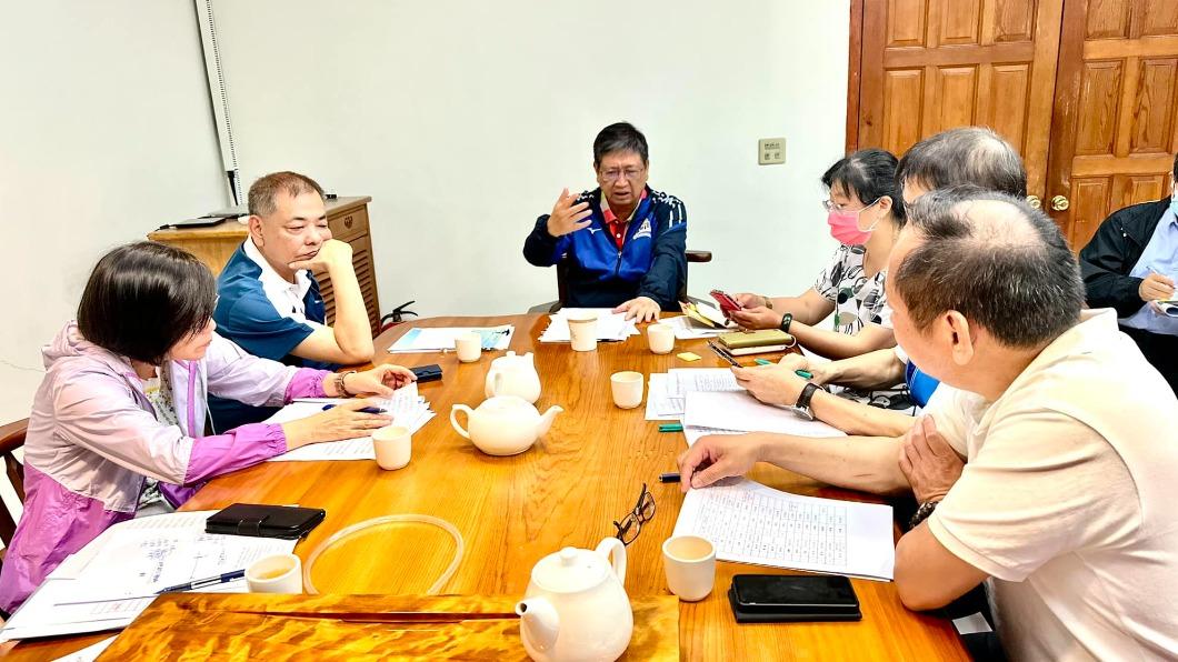 縣長回來了!竹北氣爆挨轟隱瞞出國行程 楊文科親回應