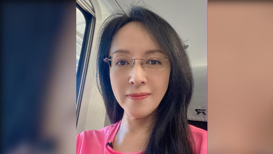 美女立委崩潰!搭火車遇鄰座大姊挖耳屎 掉進便當成「肉鬆」
