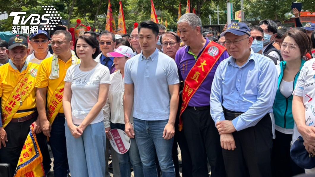 台北市長蔣萬安、民眾黨主席柯文哲今(25)日同台。(圖/林至柔攝)