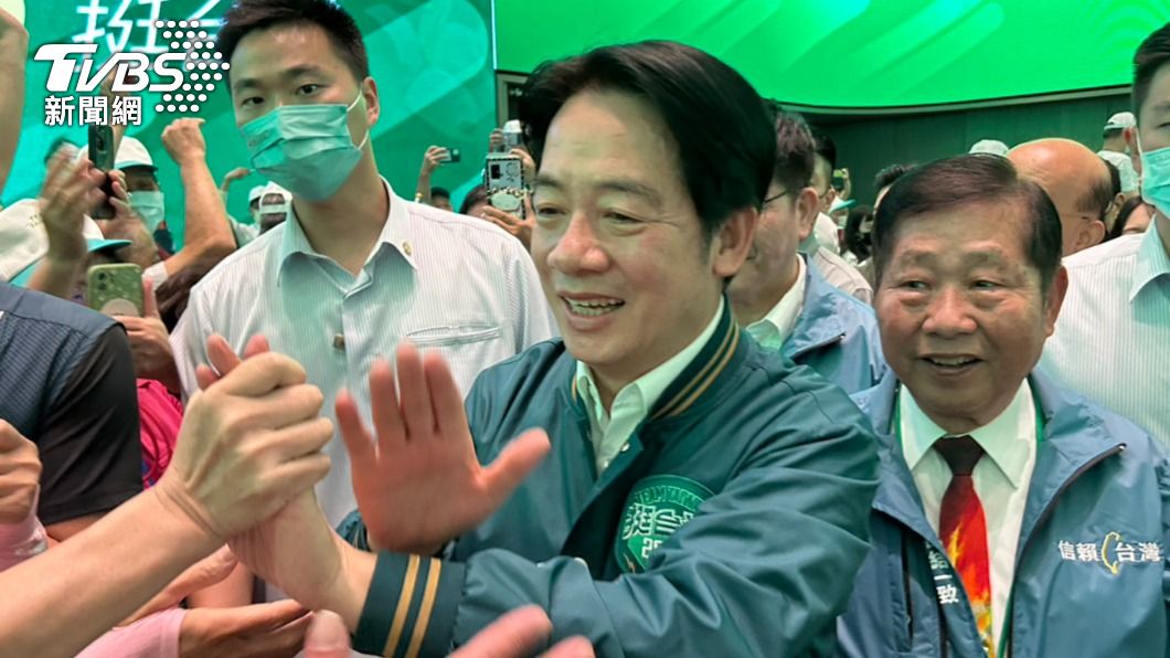 賴清德現身新北,新北市信賴台灣之友會長、國策顧問張秋海一同現身。(圖/黃宣尹攝)