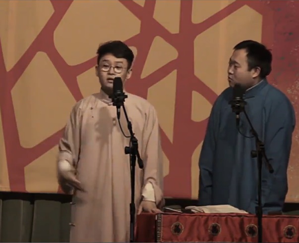 李超生前致力推廣相聲,甚至登過央視舞台。(圖/翻攝自微博)