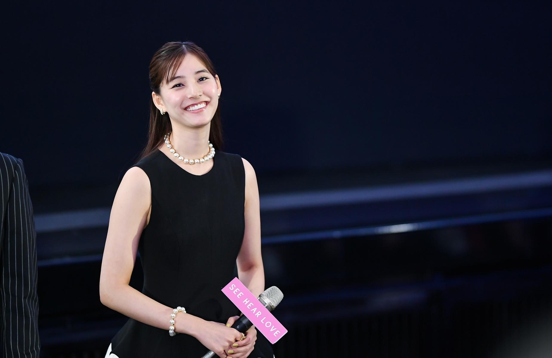 新木優子為準備國家考試的粉絲打氣。(圖/天馬行空提供)