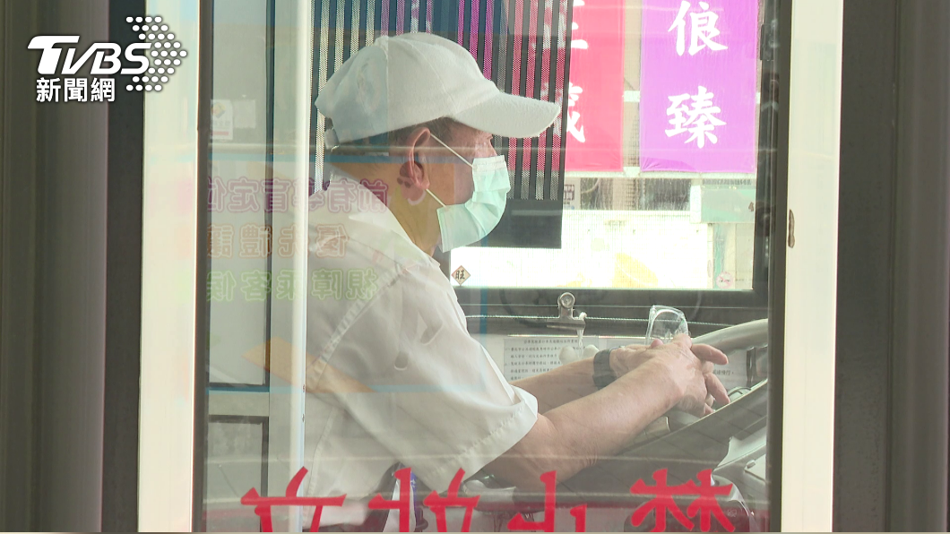 公運處回應公車評鑑並非沒有處罰。（圖／潘建樺攝）