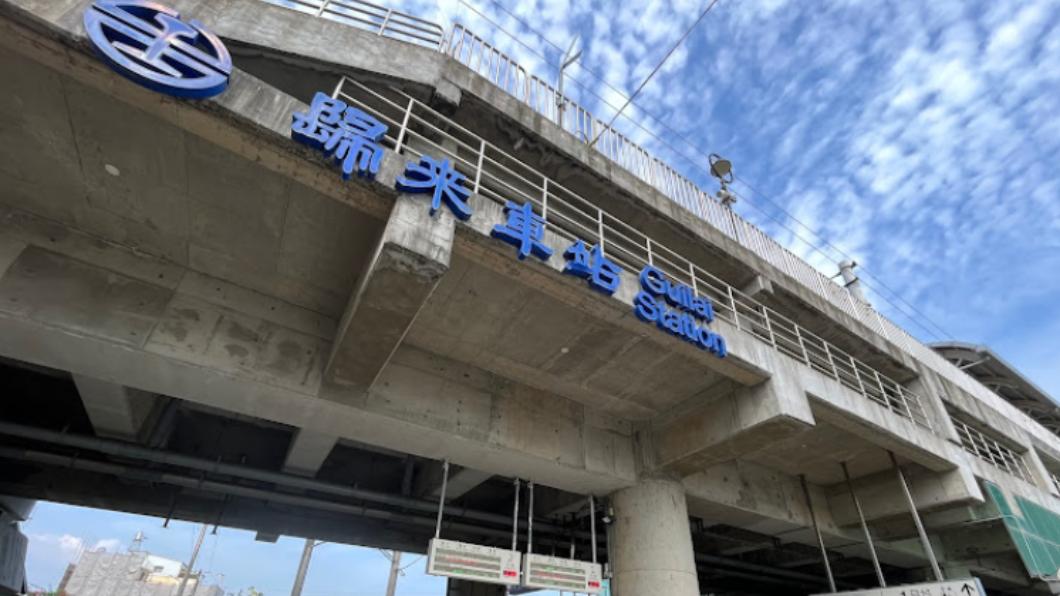 女子突現身歸來車站軌道!自強號迎面撞上遺體四散身亡