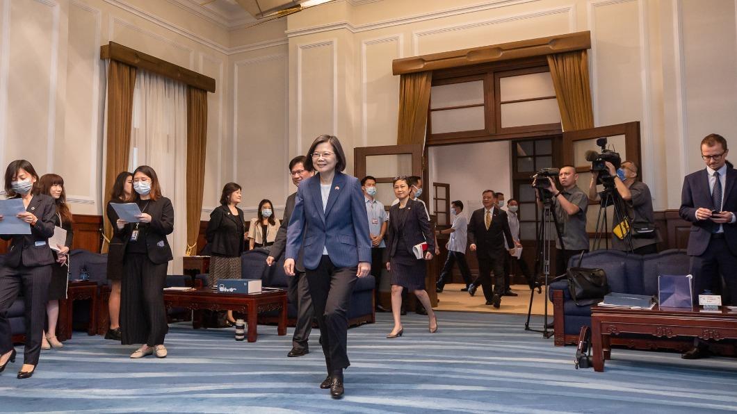 Kolas過往擔任總統府發言人,時常陪同蔡英文接見訪賓。(圖/總統府提供)