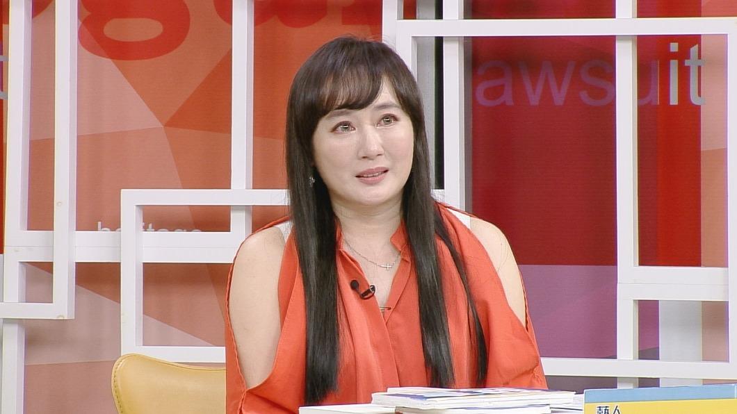 女星目睹爸「牽小三約會」太衝擊 見雙親婚崩潰:內心很痛苦