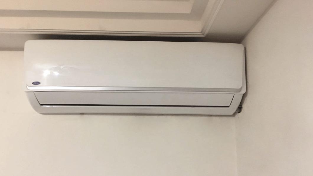網友指冷氣安裝位置過高。(圖/翻攝自Costco好市多 商品經驗老實說臉書)