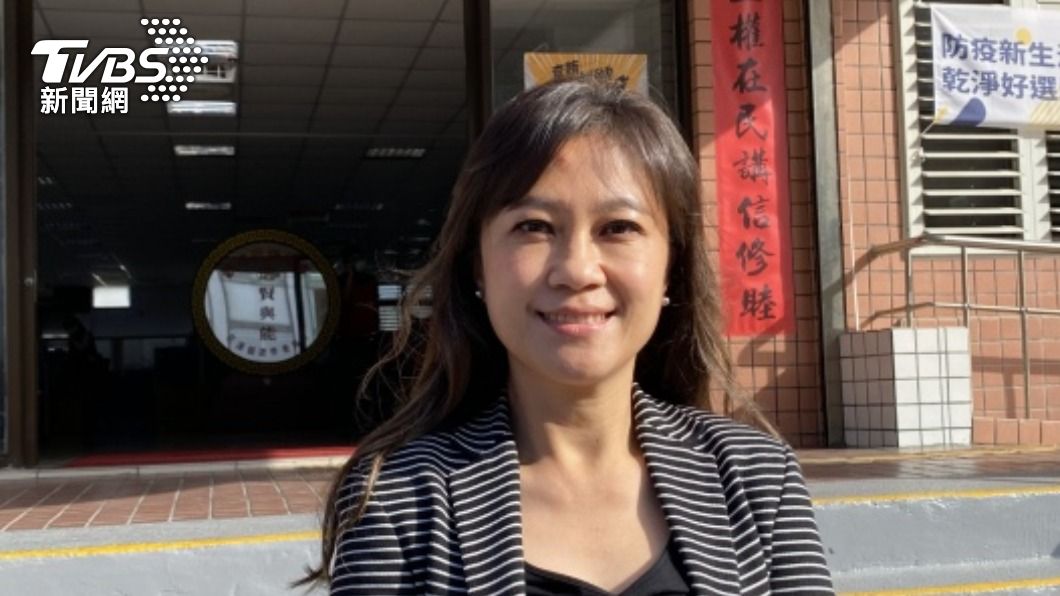 總統府發言人谷辣斯（Kolas Yotaka）遭爆與已婚隨扈產生不倫戀。（圖／TVBS）