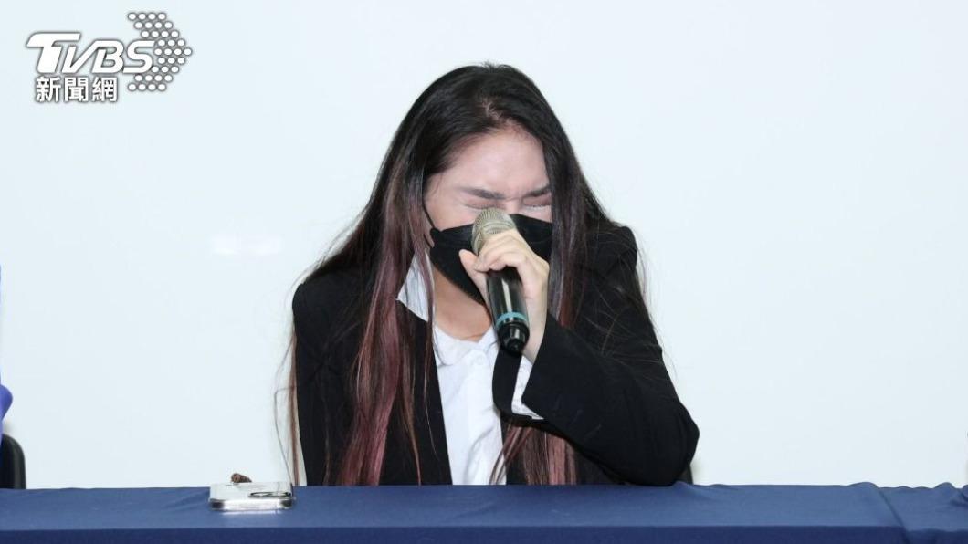 李伊妍控訴廖峻!閉眼痛哭沒人挺 記者會一幕遭網轟:看不懂