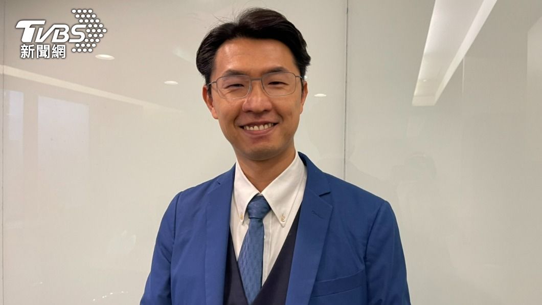 律師劉韋廷分析大牙握有關鍵。（圖／李昱菫攝）