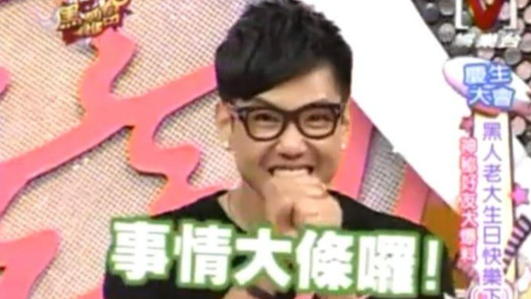 怒告大牙求償千萬後 網揪黑人回應態度「1異常」:縮了?