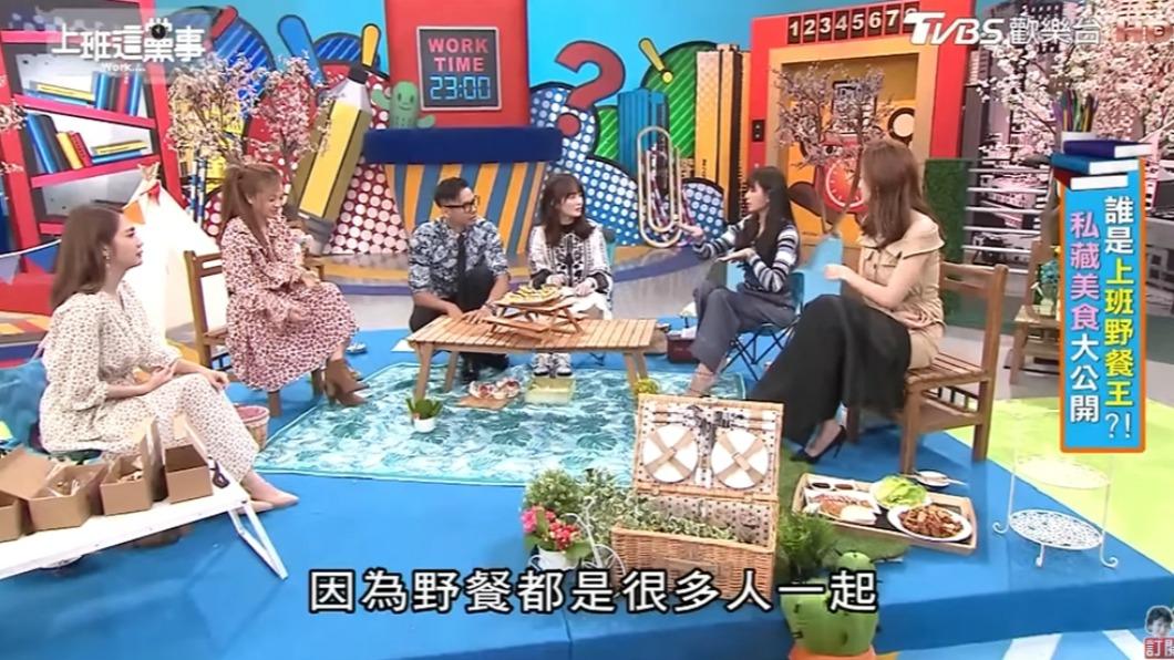 郭源元仔細介紹,沒有露出異樣。(圖/TVBS)