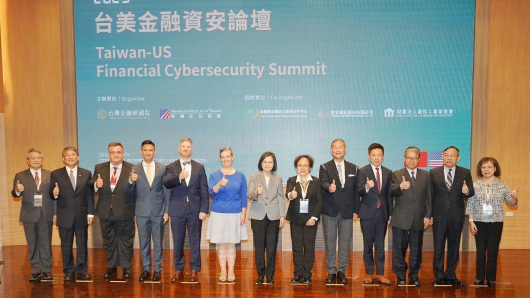 台美金融資安論壇 蔡英文親致詞、AIT處長孫曉雅出席