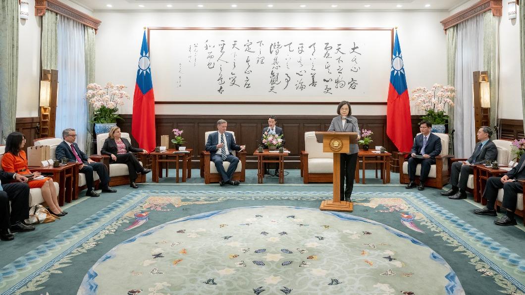 訪台拜會蔡英文 華府智庫:台美關係獨特、有共同利益與價值