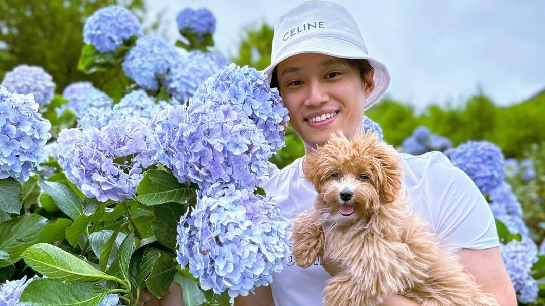 徐新洋說還好有狗狗療癒他。(圖/艾迪昇傳播提供)