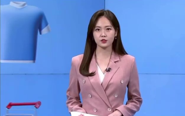 李妍濟從記者一路當上主播。（圖／翻攝自李妍濟IG）