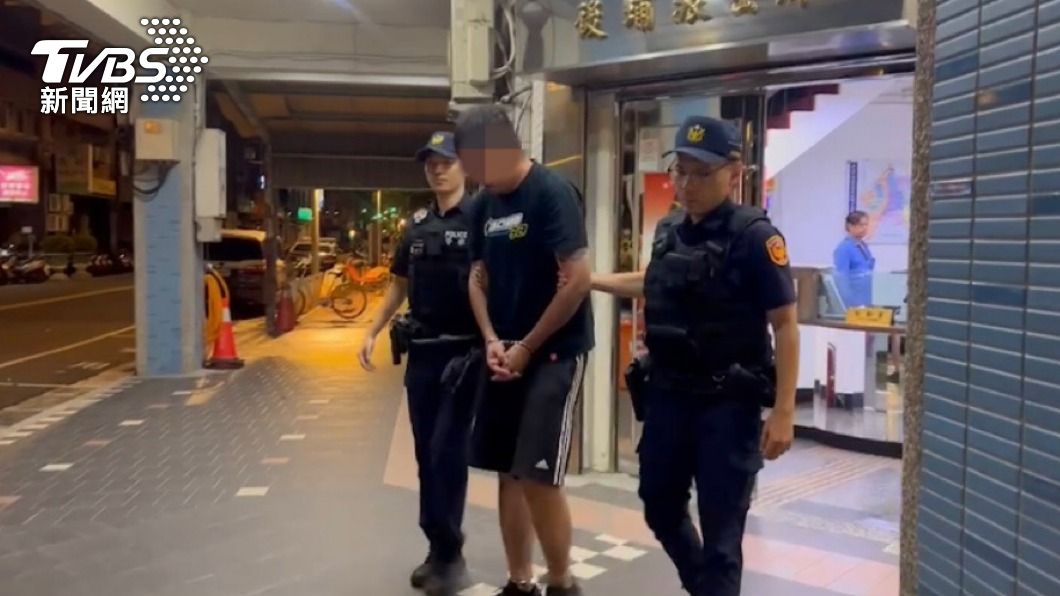 通緝犯吃宵夜巧遇巡邏警網　飆速3分鐘逃進死巷GG了