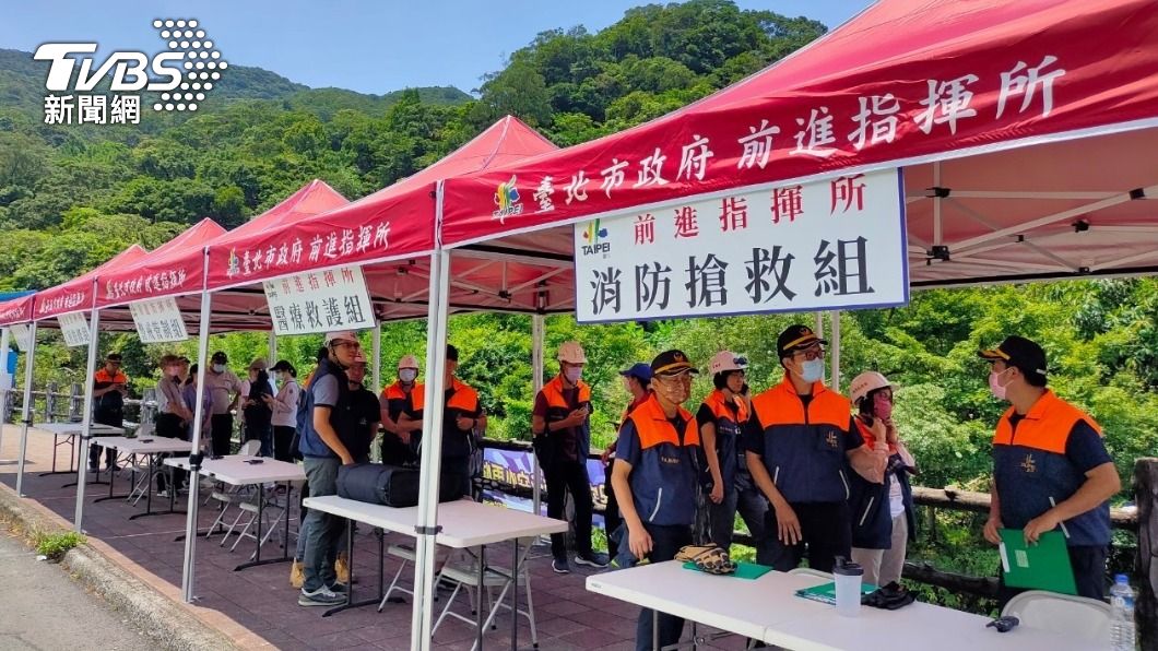現場設立前進指揮所。（圖／TVBS）