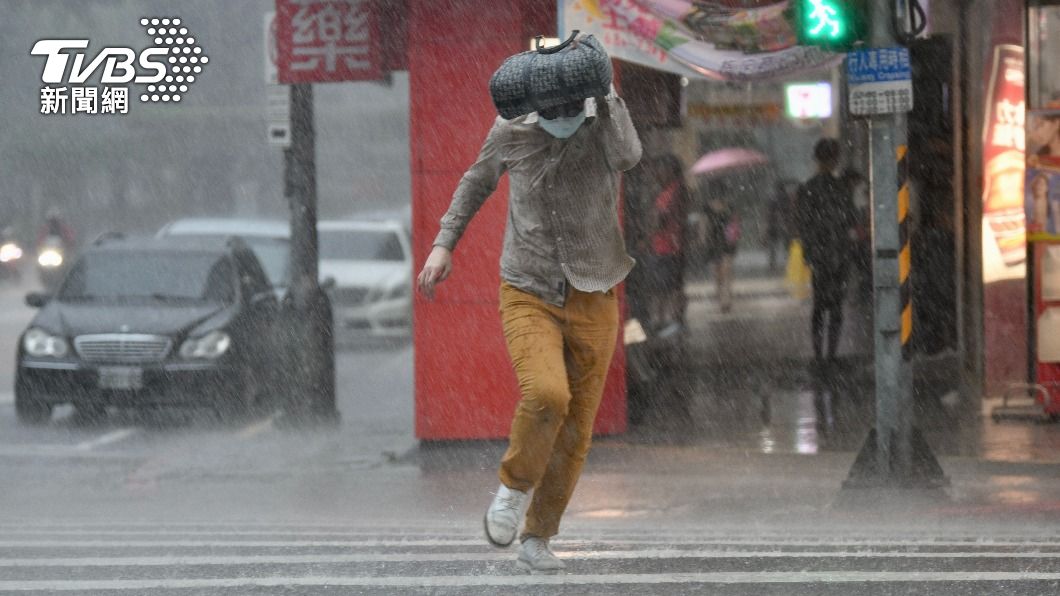 等等外出帶雨具!午後雷雨彈將來襲範圍曝 估到晚上才緩和