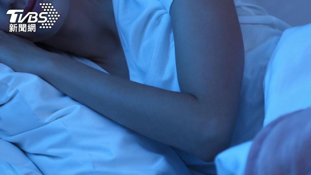 據台灣睡眠學會推估,台灣40歲以上男性2成5以上罹患睡眠呼吸中止症。(示意圖/shutterstock達志影像)
