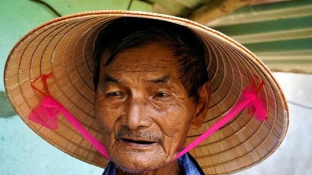 60多年沒睡!8旬翁越戰後「永久失眠」 靠這2物醒著