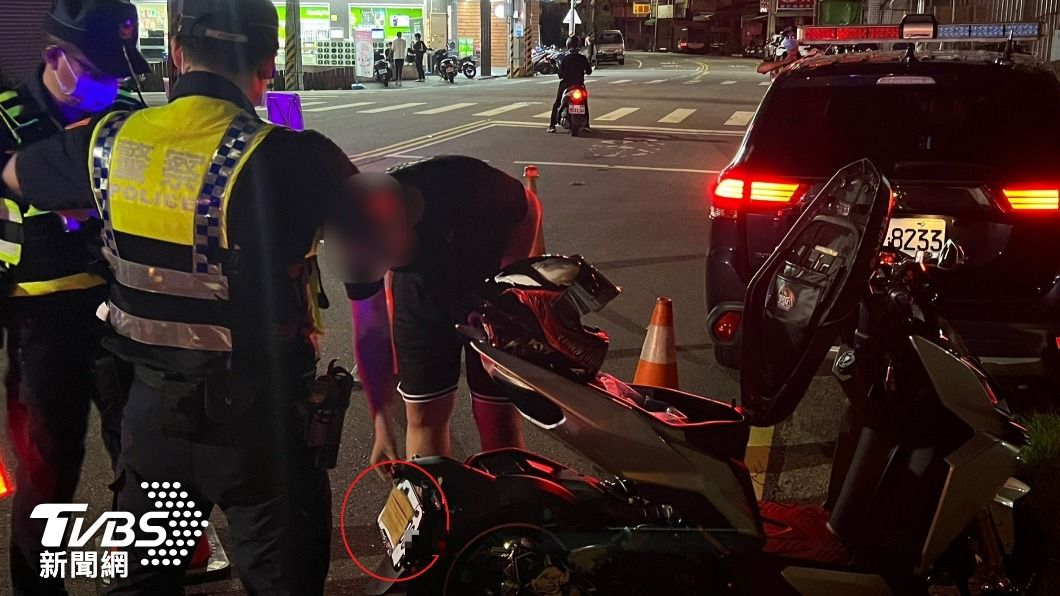 上山朝聖百萬夜景!幫車牌戴口罩挨罰 駕駛辯:拍照忘了拿