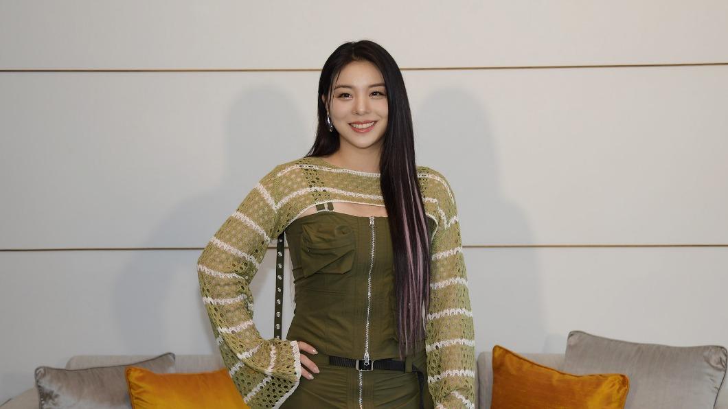 Ailee紓壓靠「吃雞」打遊戲開嗓 抵台狂嗑牛肉麵直呼:我愛台灣