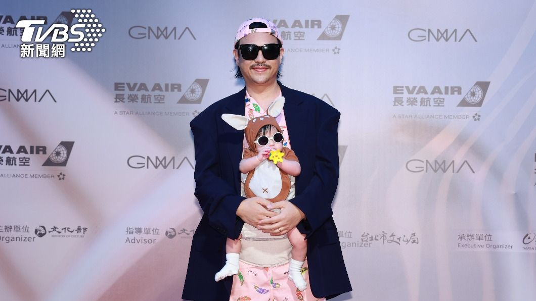 金曲紅毯／比爾賈、徐佳瑩超萌女兒曝光了！　怕生大哭奶爸超慌張