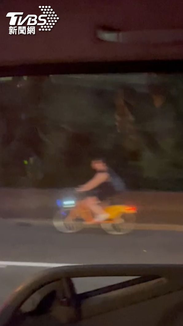 國道警方後續對她祭出罰單。(圖/TVBS)