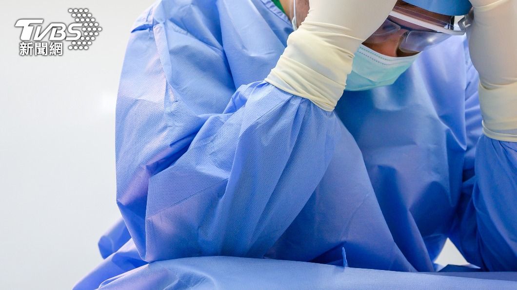 膝蓋動手術!她睡醒「左腿全不見」 醫神隱1週認:不小心的