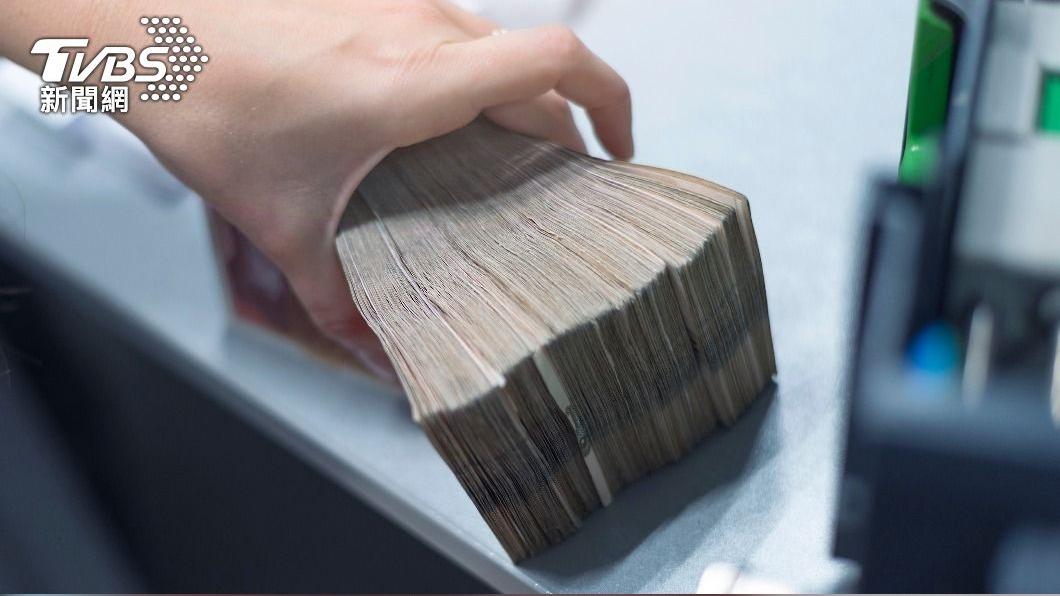 原PO表示累積許久才終於存到200萬,可惜還是無法買到夢想中的房子。(示意圖/shutterestock達志影像)