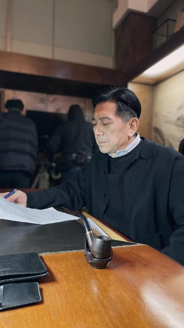 高捷的照片遭到海鮮餐廳老闆用來打廣告。(圖/翻攝自高捷臉書)