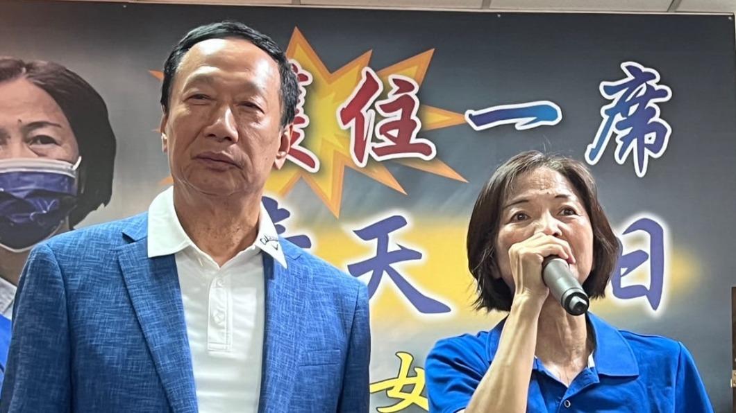 郭台銘台南站台藍小雞 宣布「重回江湖」:盼支持我改變台灣
