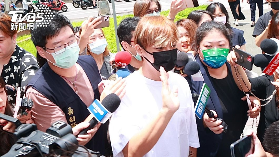 炎亞綸遭控涉嫌強拍少年性愛片　律師曝最慘結果