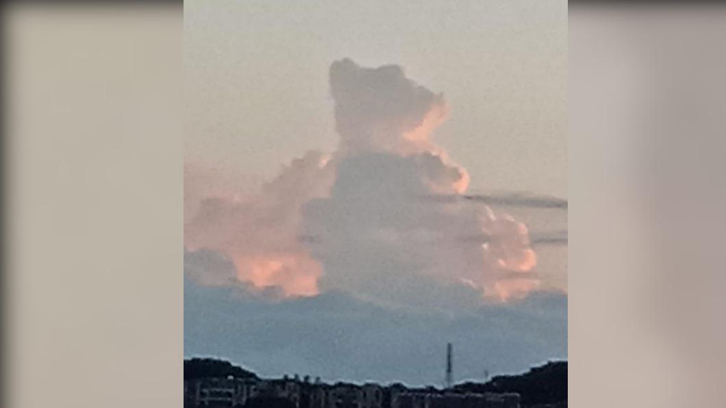 好療癒!基隆天空發現「維尼熊」積雲