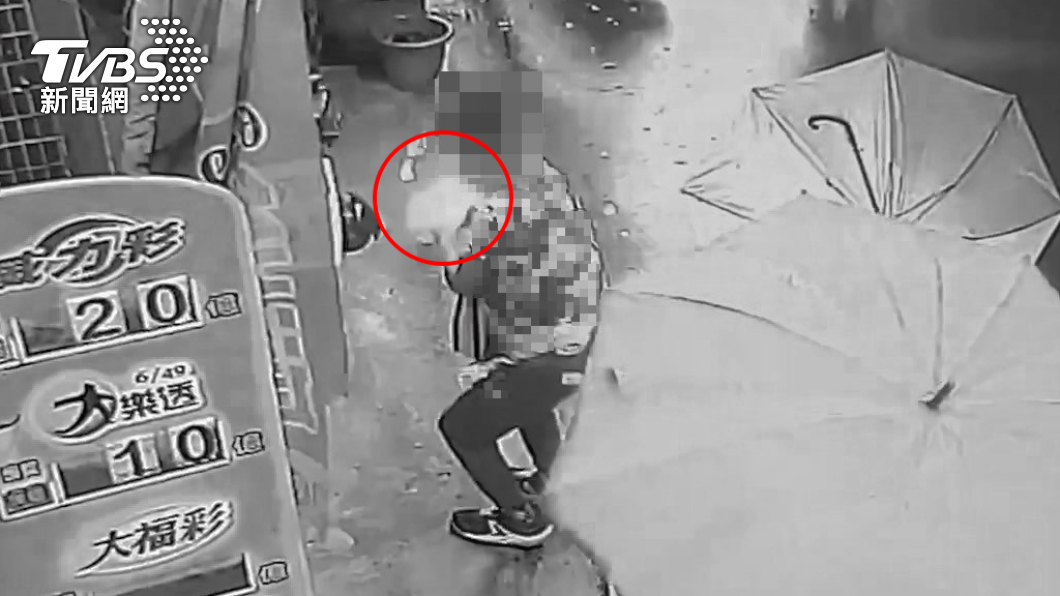 智慧型手錶爆炸瞬間曝光！右手腕突冒火光　男童狂甩大哭