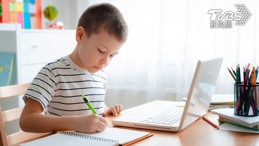 若發生疑似家暴的狀況,可先打110報案。(示意圖/shutterstock 達志影像)