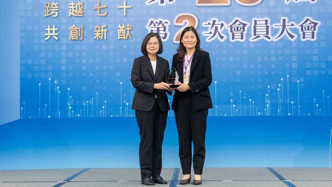 總統蔡英文今(4日)出席中華民國工商協進會舉辦第26屆第二次會員大會。(圖/總統府提供)
