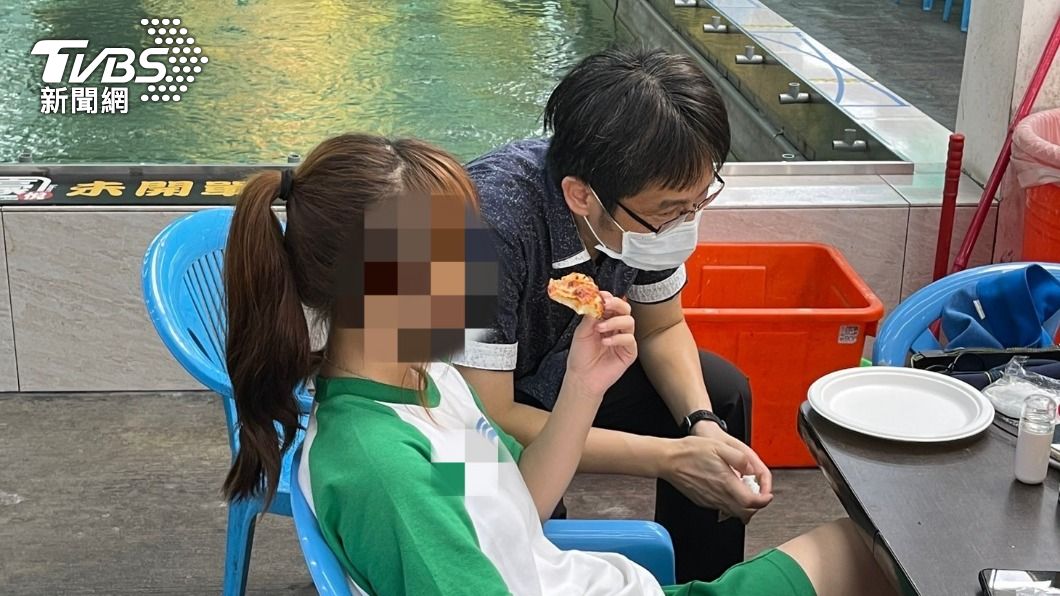 員警希望以陪伴的方式與青少年拉近距離，建立相互信任的友誼關係。（圖／警方提供）