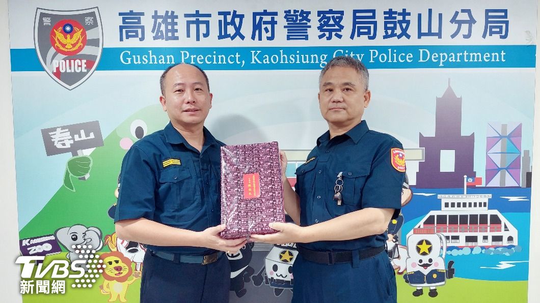 女不慎掉入西子灣 英勇警沒力氣仍秒跳海:我一定要救她